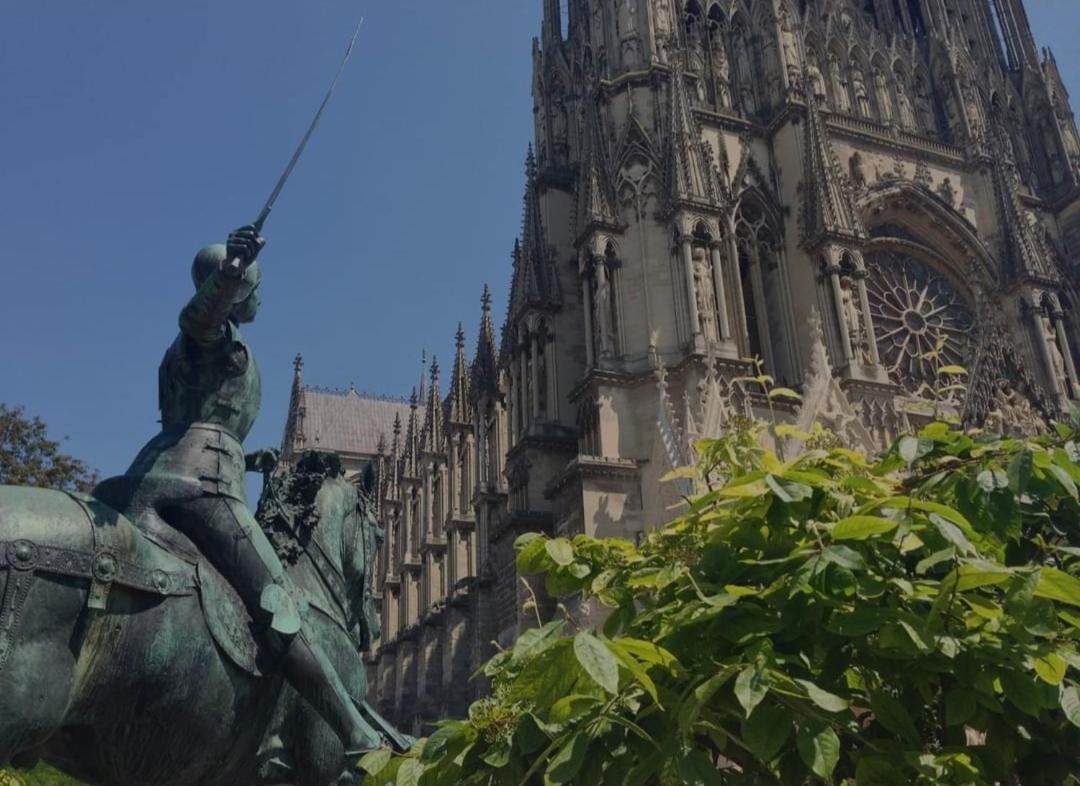 La Place Des Sacres, Proche Gare Et Centre Reims Exterior foto